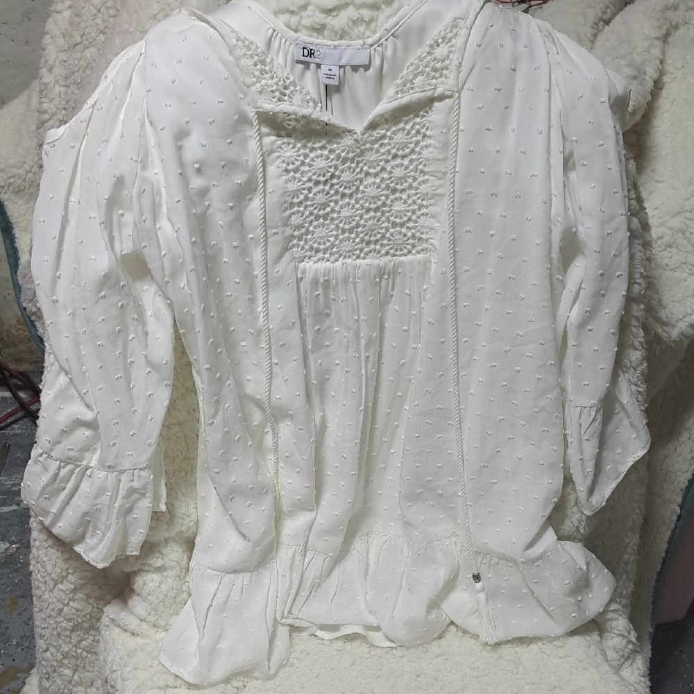 DR2 Ivory Textured Blouse with Ruffle Accents
